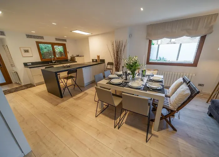 Residencial Bella Donna Lux House, Jacuzzi Y Piscina Privada Сasa de vacaciones Lloret de Mar