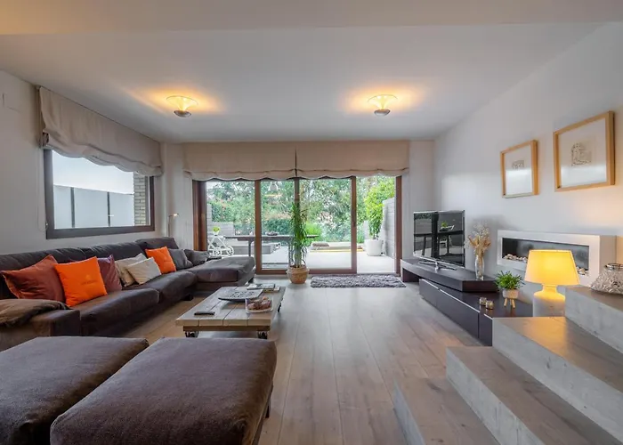 Сasa de vacaciones Residencial Bella Donna Lux House, Jacuzzi Y Piscina Privada Lloret de Mar