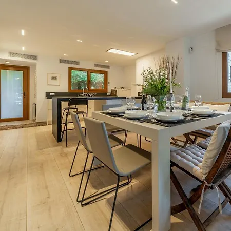 Vakantiehuis Residencial Bella Donna Lux House, Jacuzzi Y Piscina Privada *